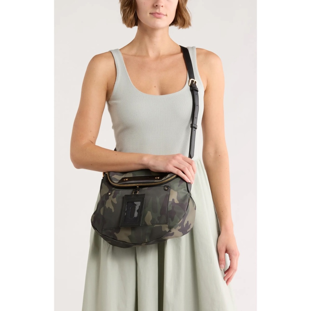 Marc Jacobs Preppy Natasha Nylon Large Crossbody Bag - Camo - Picture 6 of 6